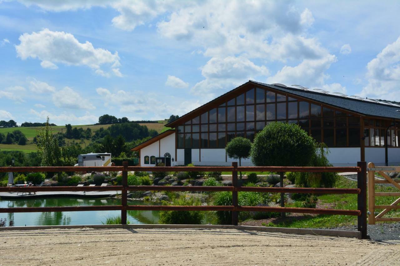 Reiterhof Und Pension Eichenhof Haiger المظهر الخارجي الصورة